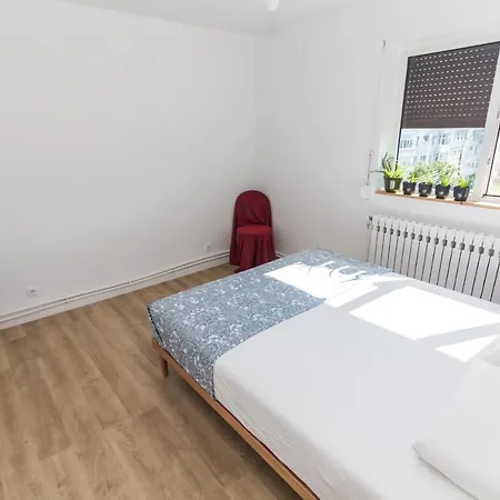 Apartmán Apartamentul Cu Plante Etaj 4 Mangalia
